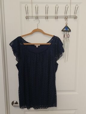 Roz & Ali Navy Lace Flutter Sleeve Blouse